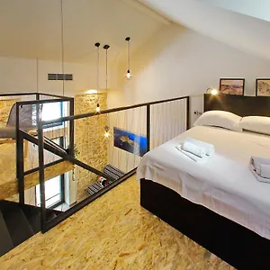 https://guverna-new-city-accommodation.hotelinzadar.com